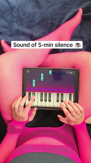 Hello Piano Meta ad: Play the piano and love every moment! #HelloPiano, live 53 days