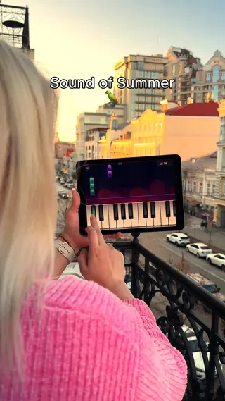 Hello Piano Meta ad: Play the piano and love every moment! #HelloPiano, live 53 days