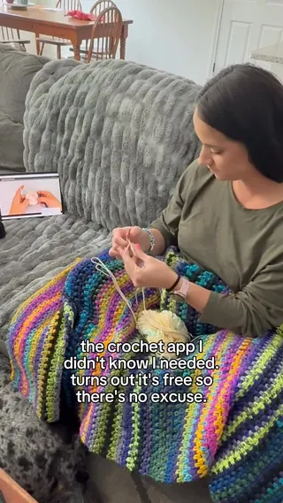 Loopsy Meta ad: Loopsy is the crochet companion app that keeps your patterns, projects, live 140 days