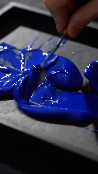 Smartist Meta ad: Emil Akimov @emilakimov11 focuses on figurative abstraction. He approa, live 90 days